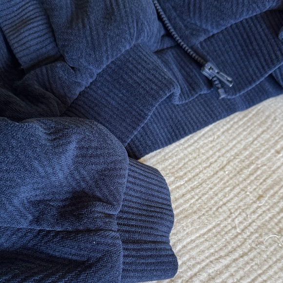 ALO Yoga Navy Quilted Bomber Jacket - Picture 5 of 7